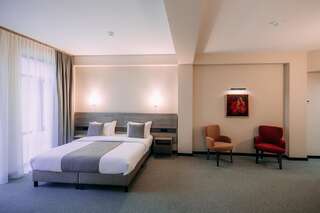Отель DiliJazz Hotel & Restaurant Дилижан Улучшенный двухместный номер Делюкс с 1 кроватью или 2 отдельными кроватями-3