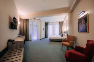 Отель DiliJazz Hotel & Restaurant Дилижан Улучшенный двухместный номер Делюкс с 1 кроватью или 2 отдельными кроватями-1